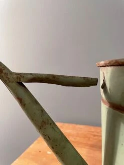 Arrosoir Ancien En Tôle -Jardin Fournitures Boutique 02def532 dfc6 469f af38 9cd92da7066b