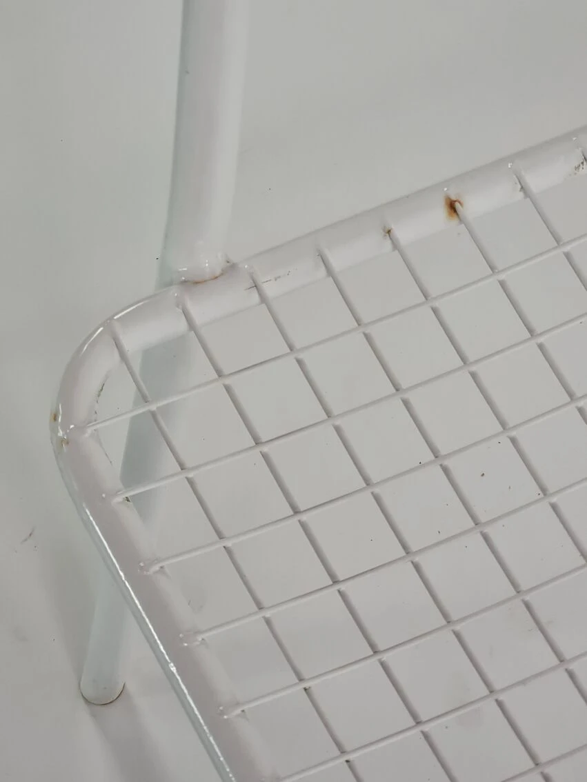 Lot De 6 Chaises Rio Et La Table, Ensemble Blanc, Marque Emu, Italie, Circa 1970 12 Lot De 6 Chaises Rio Et La Table, Ensemble Blanc, Marque Emu, Italie, Circa 1970 – Image 10