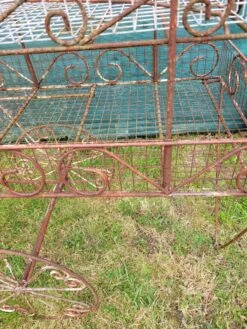 Ancienne Charette De Fleuriste -Jardin Fournitures Boutique 09ea9661 95bf 4825 9ae1 d1e19e9edd7a