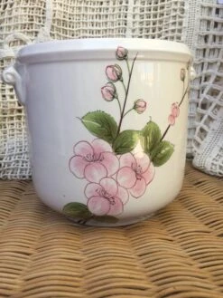 Cache Pot Décor Fleurs Pastel -Jardin Fournitures Boutique 0a24999f 154b 4975 bf93 689c3cfe2f7c