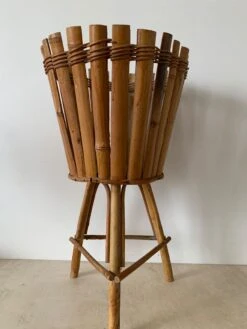 Cache Pot En Rotin Et Bambou Ancien -Jardin Fournitures Boutique 0ac8ec82 36f8 45bb 94da f95390c08903