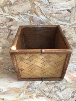 Cache Pot Plantes Carré En Bambou & Rotin Tressé Vintage -Jardin Fournitures Boutique 1dda3ce3 6f66 44c8 8b85 e88b0cbb7811