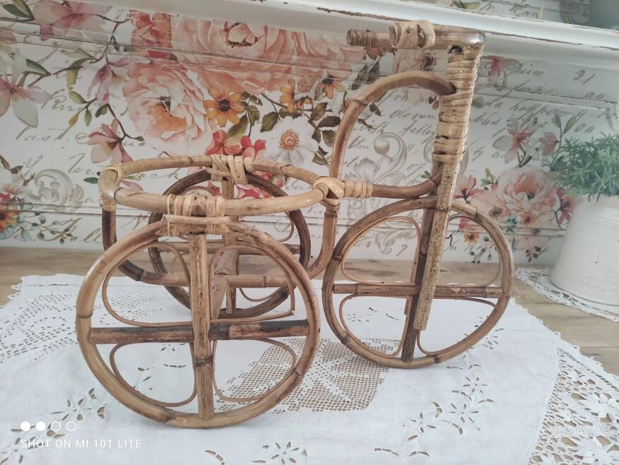 Porte-plante Vintage En Rotin Forme Tricycle 8 Porte-plante Vintage En Rotin Forme Tricycle – Image 6