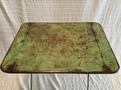 Table En Fer Rivetée Pliante -Jardin Fournitures Boutique 1e44def1 7d64 4e94 97cd 3ffcdb0c3499