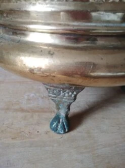 Chaudron Tripode En Cuivre Et Bronze 23 Chaudron Tripode En Cuivre Et Bronze -Jardin Fournitures Boutique 1fef798d 54ac 4473 83c6 ba0588ae0d1a