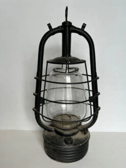 Lampe Tempête Ancienne -Jardin Fournitures Boutique 22541c86 a805 4425 b8a5 fa09ecf053f2