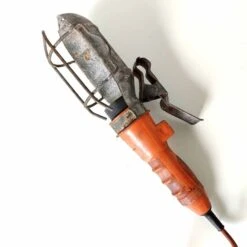 Lampe Baladeuse D’atelier Industrielle Orange 15 Lampe Baladeuse D’atelier Industrielle Orange -Jardin Fournitures Boutique 2560f629 eb84 45a0 bb45 b9421cf5ca9e