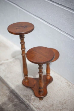 Porte-plante Vintage Support Plante 3 Plateaux Bois Sellette Bois, Stand Plante , Présentoir -Jardin Fournitures Boutique 2643753f 71f0 4e52 8d65 5460642a7f41