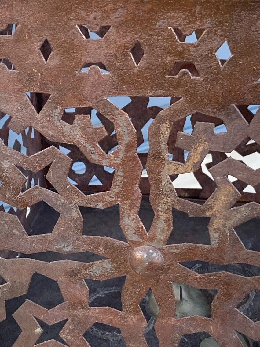 Lanterne Orientale En Métal Ajourée XXeme 13 Lanterne Orientale En Métal Ajourée XXeme – Image 11