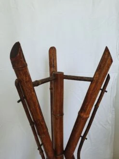 Sellette Tripode Bambou -Jardin Fournitures Boutique 2b2b9414 f1d6 4119 adde 90019f4215bc