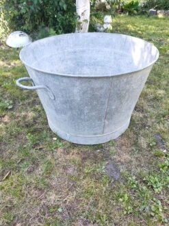 Bassine Ancienne Ronde En Zinc -Jardin Fournitures Boutique 2ffdac42 f22b 4820 b237 df8452fef175