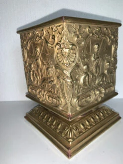 Cache Pot Laiton Repoussé -Jardin Fournitures Boutique 3035901f 732e 4540 9dd9 980261c94ef2