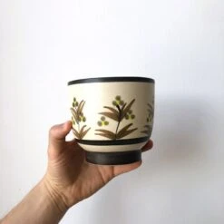 Pot De Fleurs En Céramique Orné De Décorations Florales Très Colorées TBE. -Jardin Fournitures Boutique 31d41c7f d545 4a7f 9291 f9570ff8562f