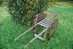 Ancienne Charette Chaise à Bras -Jardin Fournitures Boutique 3d28a7f6 dd8f 4d04 9cde d5c6ee89d070