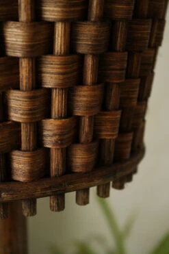 Porte-plante Vintage Roseau Tréssé Bois Courbé -Jardin Fournitures Boutique 3d814c58 92b0 41a2 8e84 6f72de394c5c