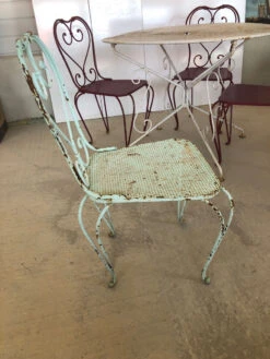 Ancienne Table Et 4 Chaises En Fer Forgé -Jardin Fournitures Boutique 3e01222d 2a05 43bb ab47 631c21b20ba7