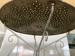 Ancienne Table Et 4 Chaises En Fer Forgé -Jardin Fournitures Boutique 3f060282 81ed 45e4 ad47 18c2b0ba42ee