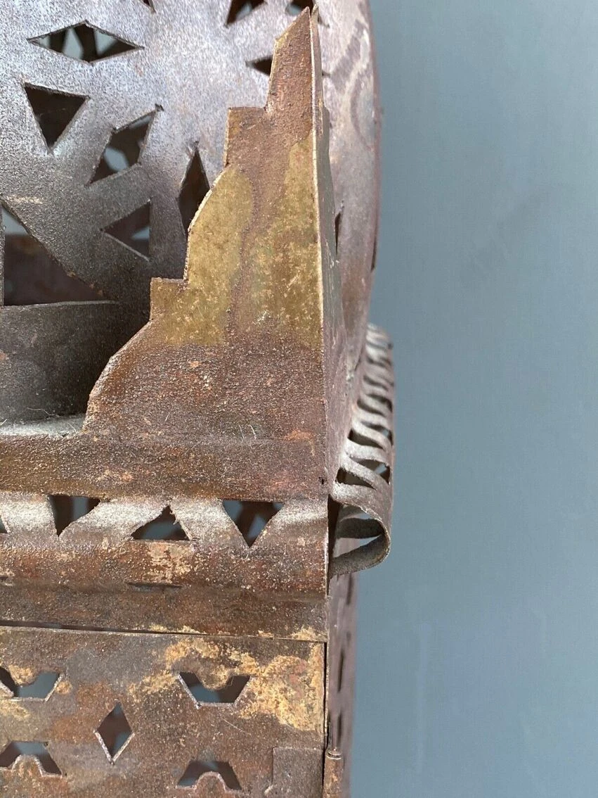 Lanterne Orientale En Métal Ajourée XXeme 11 Lanterne Orientale En Métal Ajourée XXeme – Image 9