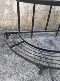 Porte Plantes De Fleuriste Ancien En Fer -Jardin Fournitures Boutique 40bf13e5 4ec2 42fd 9267 6cd6af0e7394