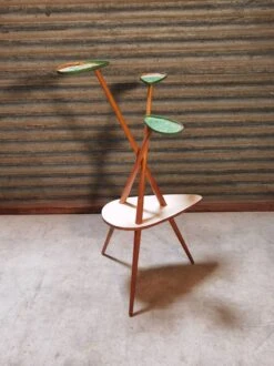 Porte Plante En Bois Formica Et Fibre De Verre Origine Tchécoslovaque 1950/1960 37 Porte Plante En Bois Formica Et Fibre De Verre Origine Tchécoslovaque 1950/1960 -Jardin Fournitures Boutique 411a483f e828 4f06 8ced 822ede904a57