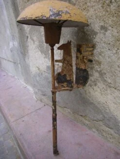 Lampe Ancienne De Banque "Caisse D'Epargne" -Jardin Fournitures Boutique 416fb157 28db 457d 82d0 208c04e62360