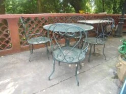 Salon De Jardin En Fer 1 Table 4 Fauteuils Assortis -Jardin Fournitures Boutique 48a0351b d9a9 409e 9633 36879efff741