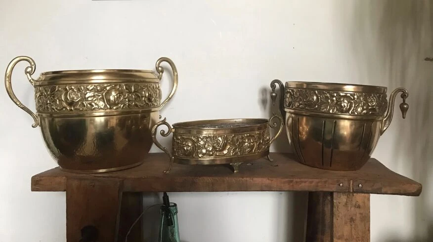 Lot De 3 Cache-pots Et Jardinière Art Déco En Laiton 4 Lot De 3 Cache-pots Et Jardinière Art Déco En Laiton – Image 2