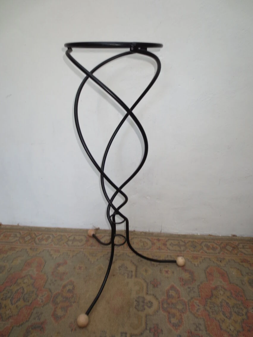 Porte Plantes Ou Fleurs En Fer Forgé Noir De Forme Hélicoidale 5 Porte Plantes Ou Fleurs En Fer Forgé Noir De Forme Hélicoidale – Image 3