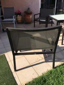 Un Lot Avec 1 Table De Jardin Et 4 Fauteuils -Jardin Fournitures Boutique 4ca0f303 36d1 4ff1 946e d1c783fcd01c