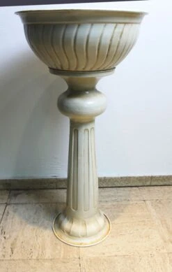 Jardinière Sur Pied En Métal émaillé -Jardin Fournitures Boutique 4d74c250 ab2c 4f99 b19b 689e1807a46c