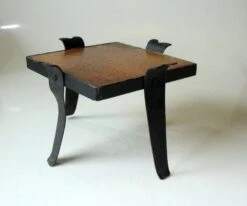 Porte Plante Du Milieu Du Siècle En Fer Forgé Avec Un Carreau De Céramique, Vintage Des Années 1970 -Jardin Fournitures Boutique 50c8b407 901d 43f6 b344 63f9791e3b0a