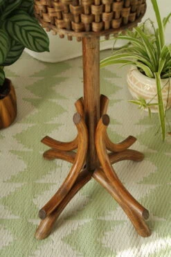 Porte-plante Vintage Roseau Tréssé Bois Courbé -Jardin Fournitures Boutique 54c2f6b1 94c6 40df b3c3 9ba52430e06a