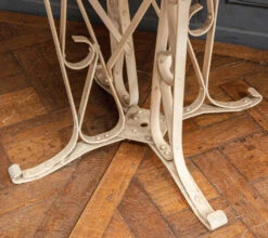 Table En Tôle Peinte Salon De Jardin Ferronnerie 1950 Piétement 24 Table En Tôle Peinte Salon De Jardin Ferronnerie 1950 Piétement -Jardin Fournitures Boutique 557c8caf 83be 4c70 bb15 bba6db50579b