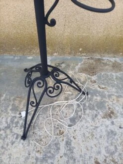 Lampadaire Jardin Fonctionnel, En Fer Forgé -Jardin Fournitures Boutique 5a18f855 bfc4 469e b3b3 afabfbb29463