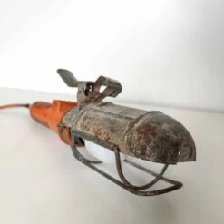 Lampe Baladeuse D’atelier Industrielle Orange 13 Lampe Baladeuse D’atelier Industrielle Orange -Jardin Fournitures Boutique 5b6411aa 3ff4 4f73 ad1c a2e95985841c