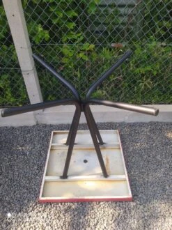 Table Bistrot Tolix Des Années 50 -Jardin Fournitures Boutique 5daf4b7c 494d 4db6 9c36 b18dc4c678a8