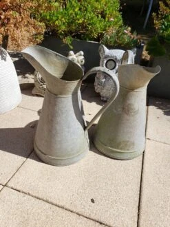 Brocs En Zinc Vintage Des Années 60 -Jardin Fournitures Boutique 5e41c709 94d1 4e6e bb08 8d68aa0d349d