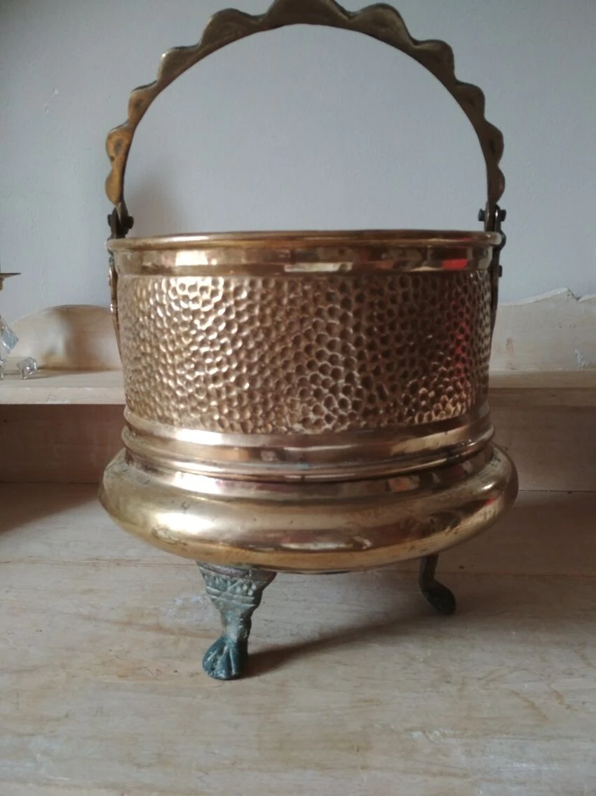 Chaudron Tripode En Cuivre Et Bronze 10 Chaudron Tripode En Cuivre Et Bronze – Image 8