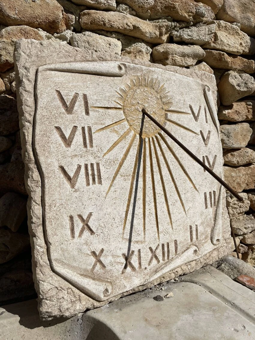 Cadran Solaire En Pierre Naturelle 4 Cadran Solaire En Pierre Naturelle – Image 2