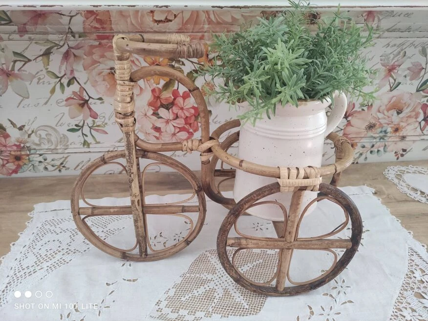 Porte-plante Vintage En Rotin Forme Tricycle 4 Porte-plante Vintage En Rotin Forme Tricycle – Image 2
