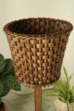 Porte-plante Vintage Roseau Tréssé Bois Courbé -Jardin Fournitures Boutique 660c6d70 593e 4f30 9639 3f535f140dbf