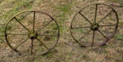 Roues En Fer D'engin Agricole Vintage -Jardin Fournitures Boutique 66153b10 2f66 4e88 be47 e2e95dd51b20