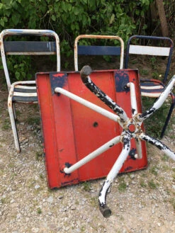 Table Hélix Avec Ses 4 Chaises -Jardin Fournitures Boutique 6943d0ca f28c 4518 8e52 292b32d31967