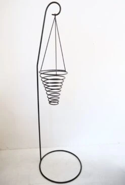 Pied Pour Plante Suspendue En Métal Courbé Jardinière 15 Pied Pour Plante Suspendue En Métal Courbé Jardinière -Jardin Fournitures Boutique 69d70c56 1b8c 476f 9355 cf1940bdb845