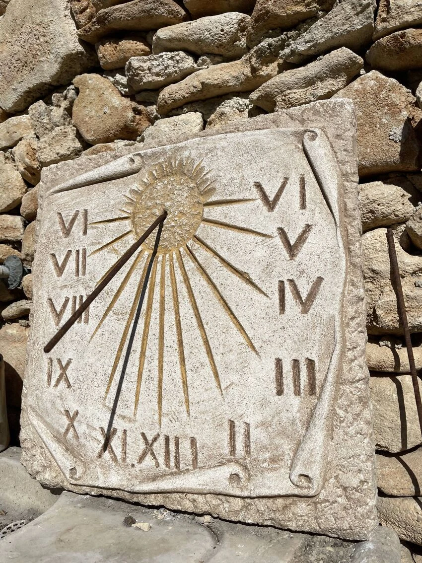 Cadran Solaire En Pierre Naturelle 6 Cadran Solaire En Pierre Naturelle – Image 4