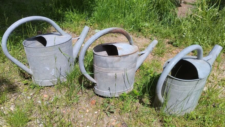 Lot De 3 Arrosoirs En Zinc 5 Lot De 3 Arrosoirs En Zinc – Image 3