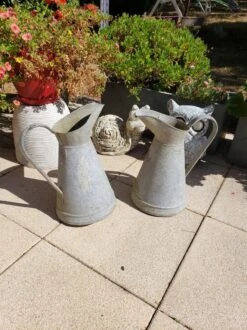 Brocs En Zinc Vintage Des Années 60 -Jardin Fournitures Boutique 6cdd26bd 0ff8 437c 8b0f 3c78b0d64bd0