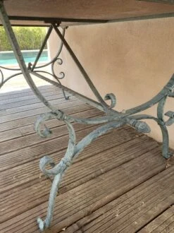 Table Pierre De Lave -Jardin Fournitures Boutique 7094f0ea b617 46cc b4b7 a374fa44fd3a