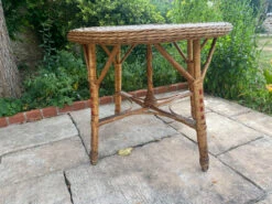 Table Ronde Avec 2 Chaises En Rotin -Jardin Fournitures Boutique 731240b2 688c 4556 8a3c 39bd2e4f33df