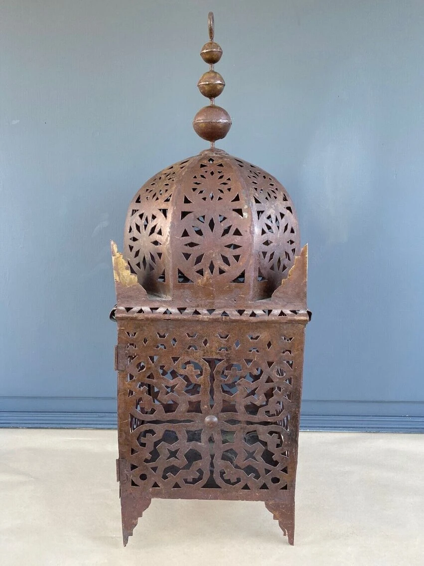 Lanterne Orientale En Métal Ajourée XXeme 8 Lanterne Orientale En Métal Ajourée XXeme – Image 6